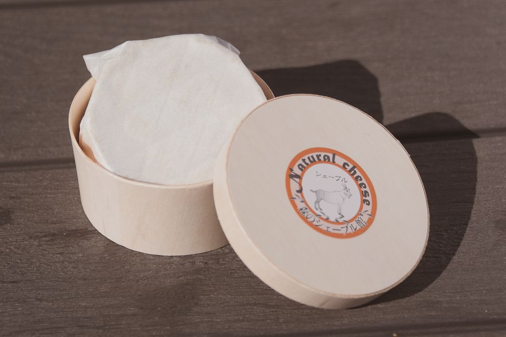 シェーブル（カマンベールタイプ・山羊乳）